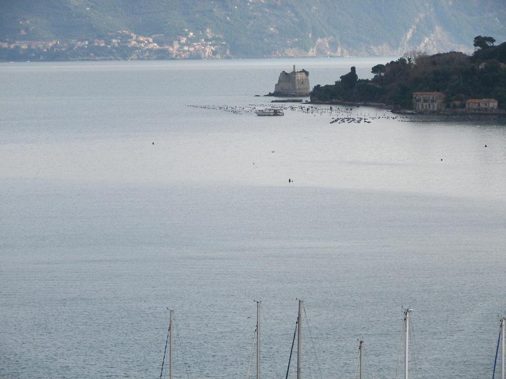 Ca'Di Gilbi E Pasqui Apartment La Spezia Bagian luar foto